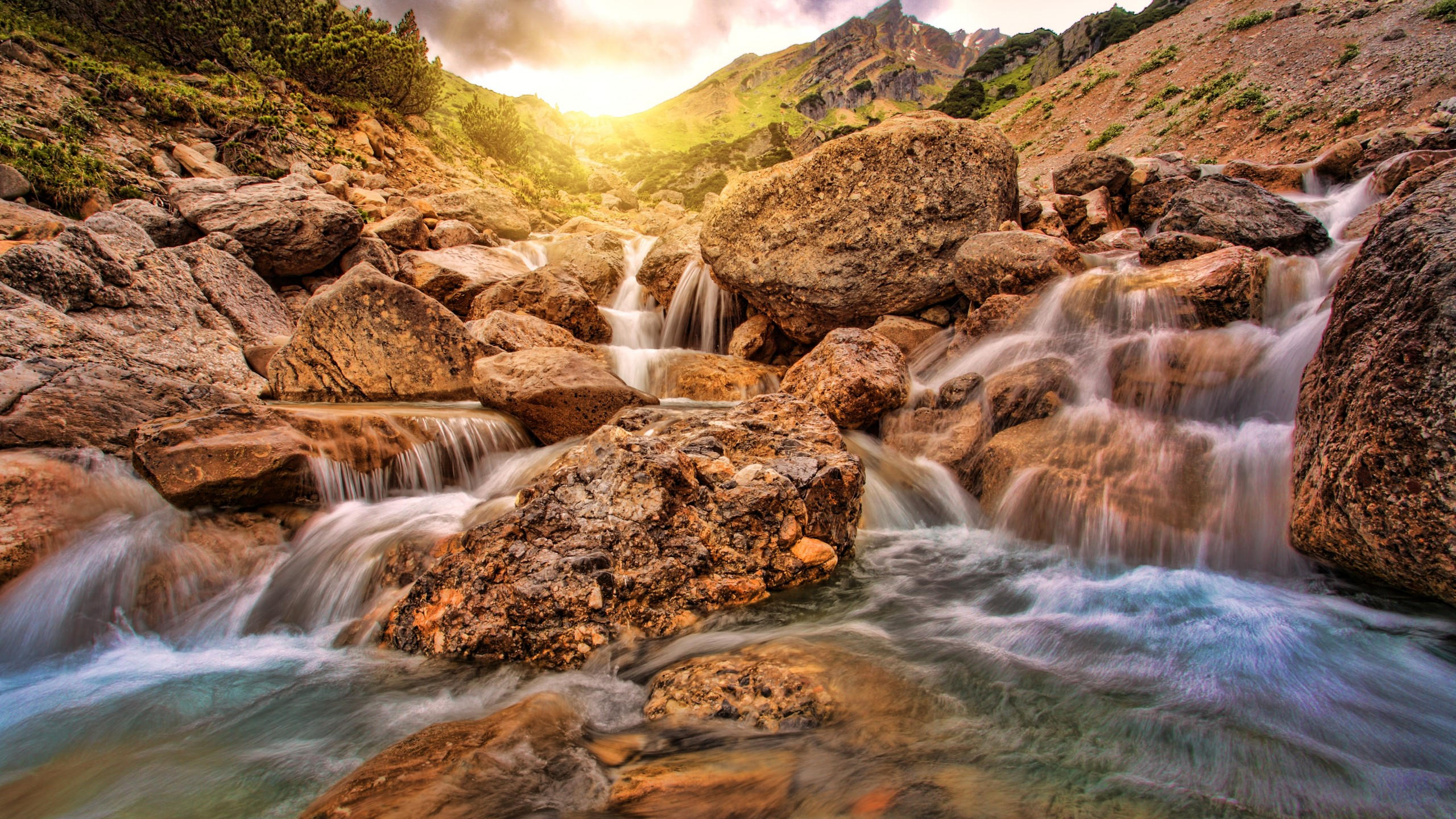 Waterfall 2560x1440 alpine 4k
