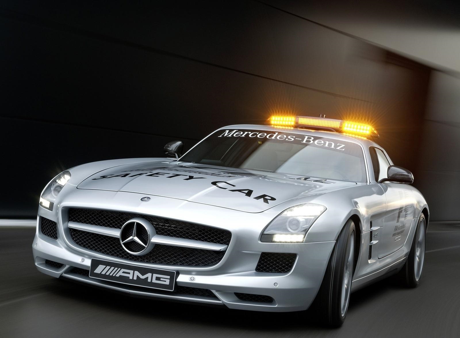 2010 Mercedes Benz SLS AMG F1 Safety Car wallpaper