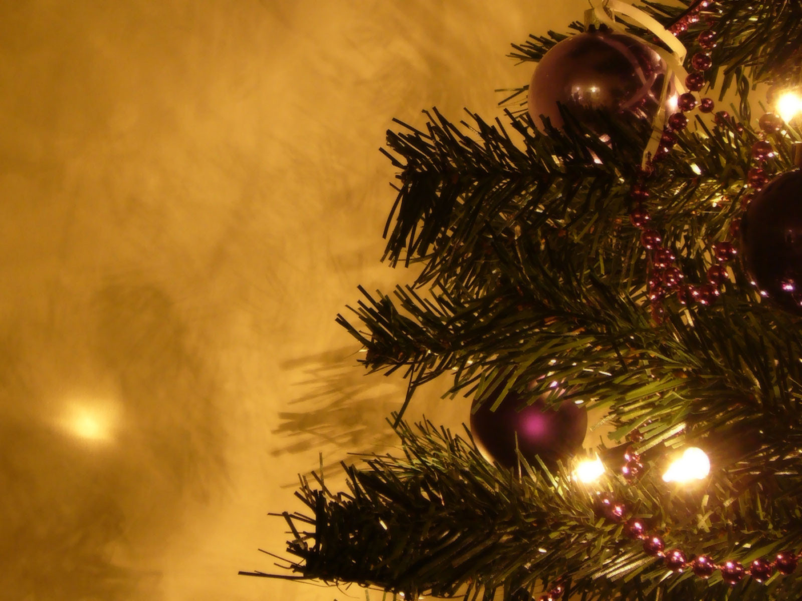 Fondo de pantalla parte de un arbol de navidad