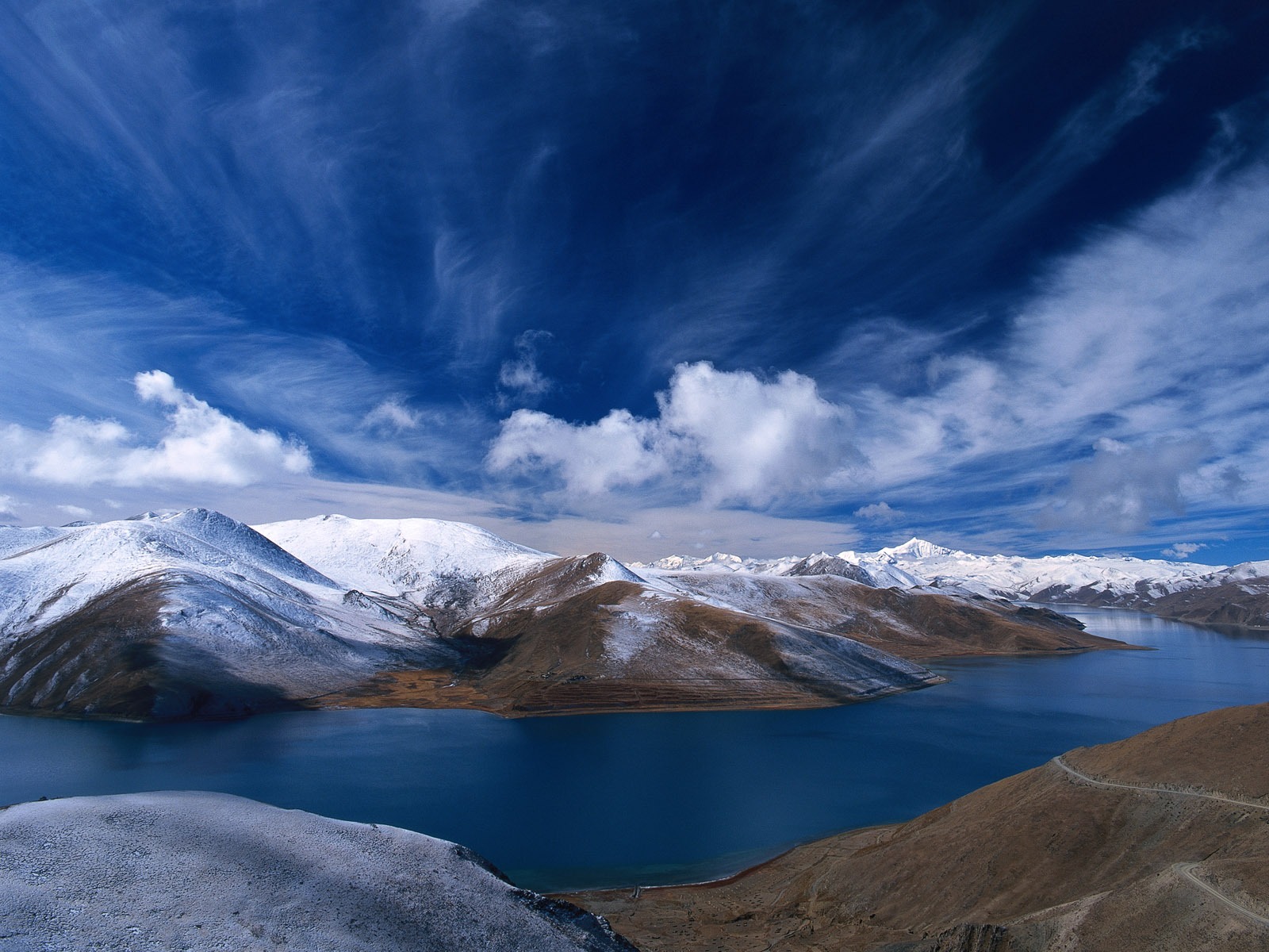 Paisaje azul